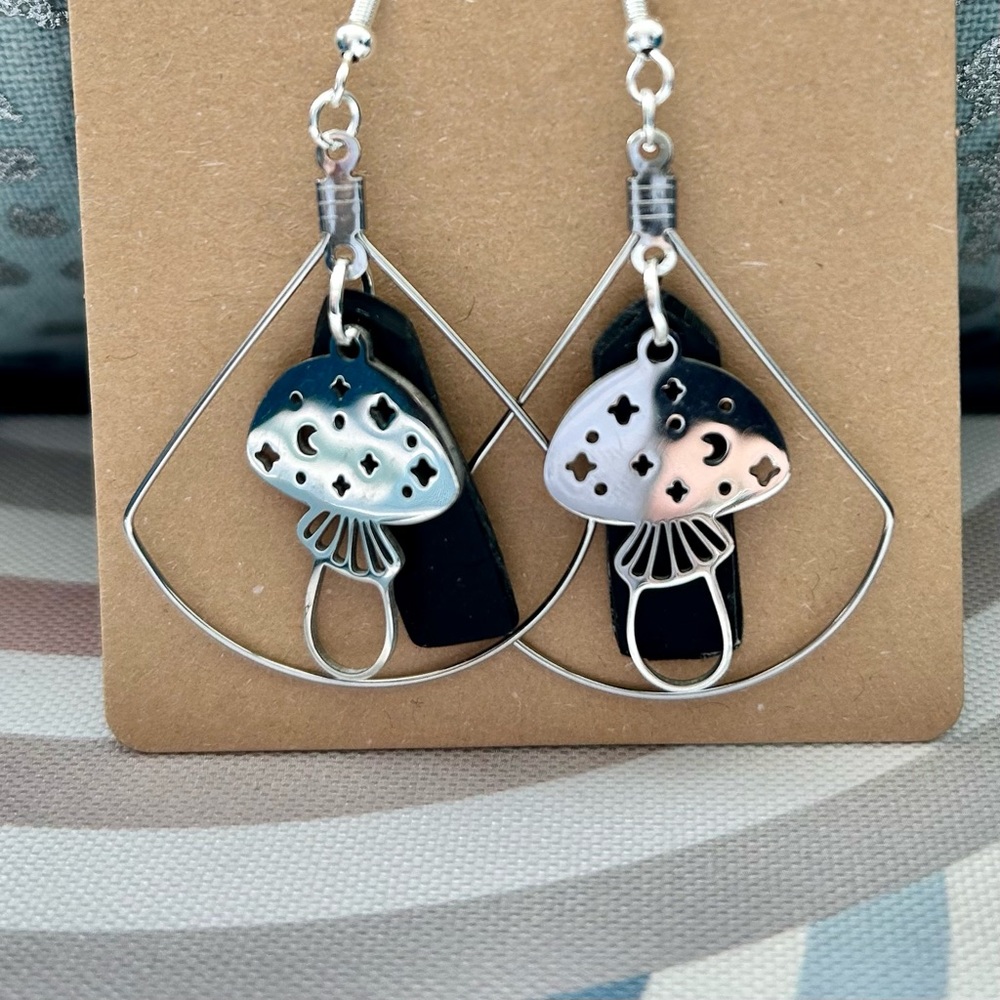 HandMade Earrings - Picture 3 of 3